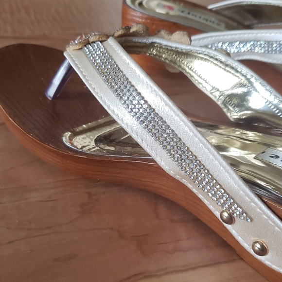 Unique brand sandles - Picture 6 of 11